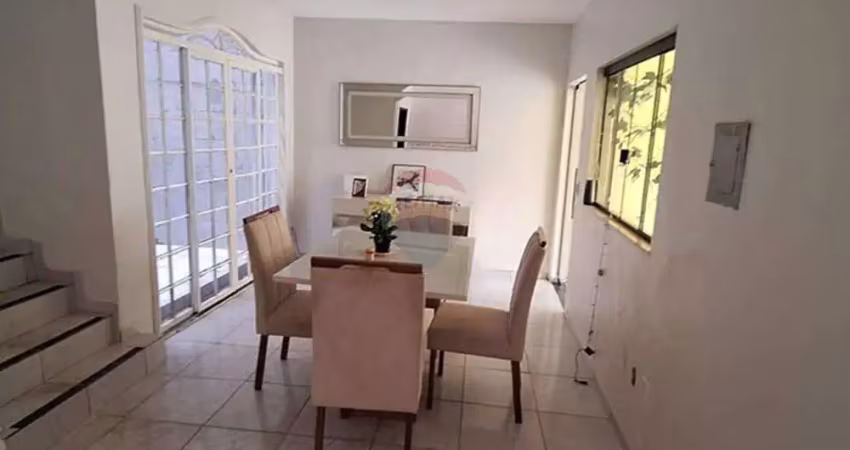 Sobrado 4 quartos  na  QR 406  Samambaia Norte