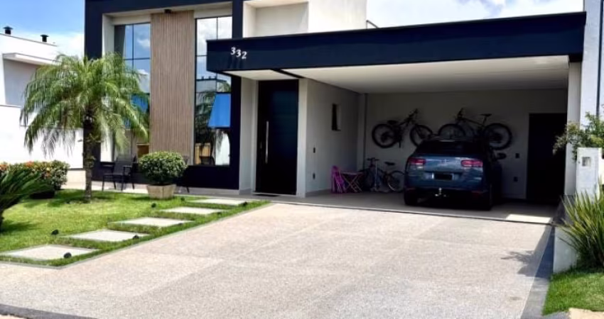 Casa em condominio fechado com.3 suítes e piscina