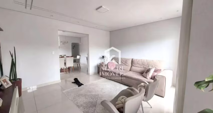 Casa com 3 dormitórios à venda, 337 m² por r$ 1.500.000,00 - vila industrial - são josé dos campos/sp