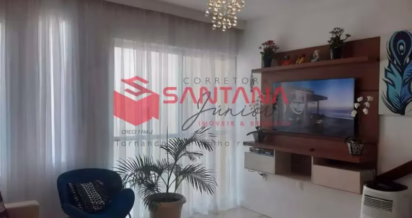 Casa com 3/4 à venda em condomínio fechado - *147059
