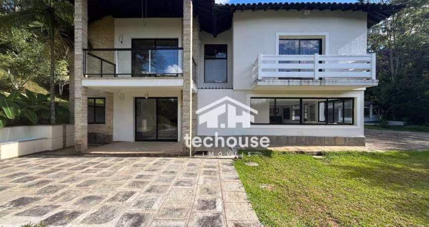 Casa em condomininio alto padrão com 5 domitórios à venda, 332 m² por R$ 2.800.000 - Carlos Guinle - Teresópolis/RJ