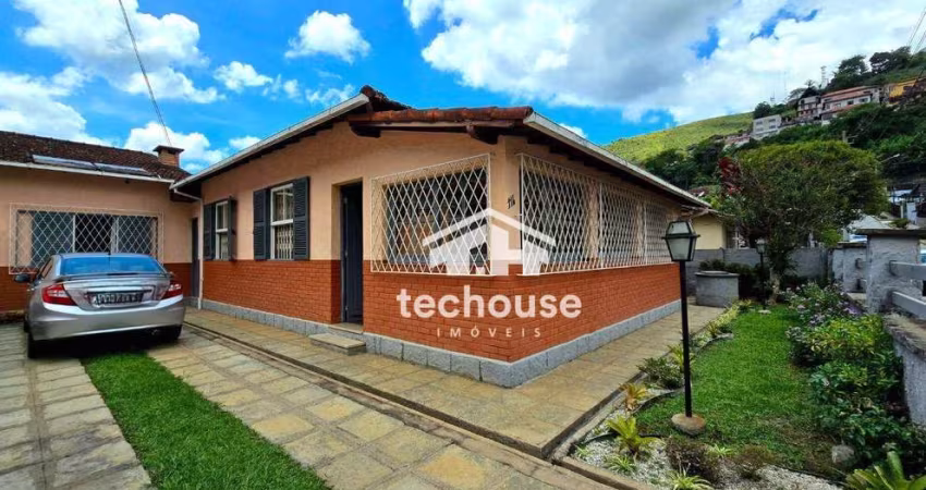 Casa Linear à Venda em Teresópolis: Conforto e Praticidade a menos de 5 minutos do centro e com lazer próprio.