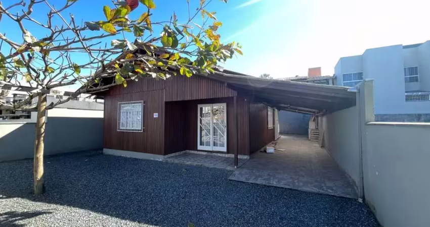 Casa com 3 dormitorios no itacolomi em balneario piçarras