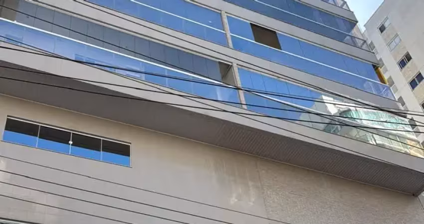 Apartamento de dois quartos sendo uma suíte com duas vagas de garagem com vista  para o mar na praia do morro - guarapari es.
