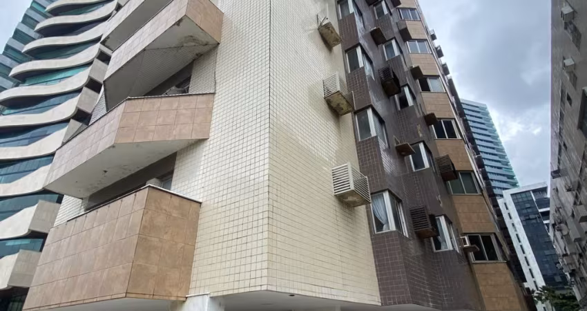 Apartamento  para aluguel possui 128 metros quadrados com 4 quartos em Boa Viagem - Recife - PE