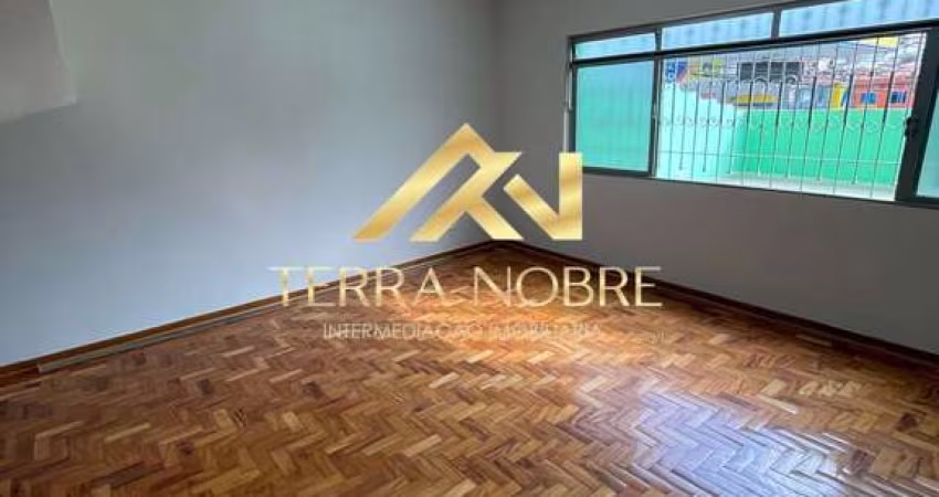 Sobrado em Jardim D'Abril, Osasco/SP Com Edícula