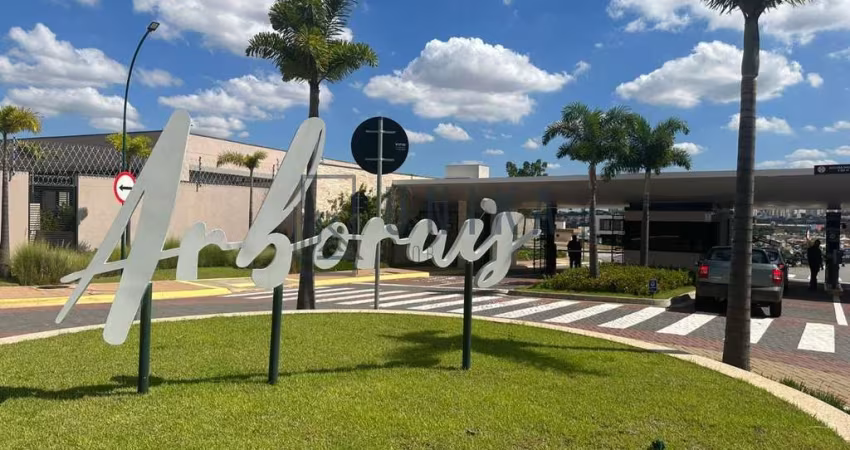 Terreno à venda em condomínio de luxo em Campinas-SP, Loteamento Alphaville, 738,24m² de área.
