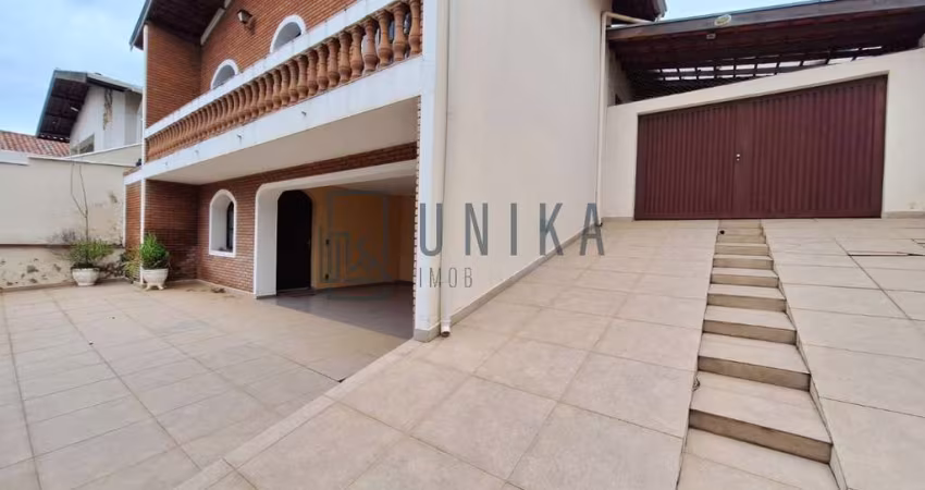 Espetacular casa à venda em Campinas-SP, Jardim Carlos Lourenço! 3 quartos, 1 suíte, 3 salas, 3 banheiros, 6 vagas, 267m²!