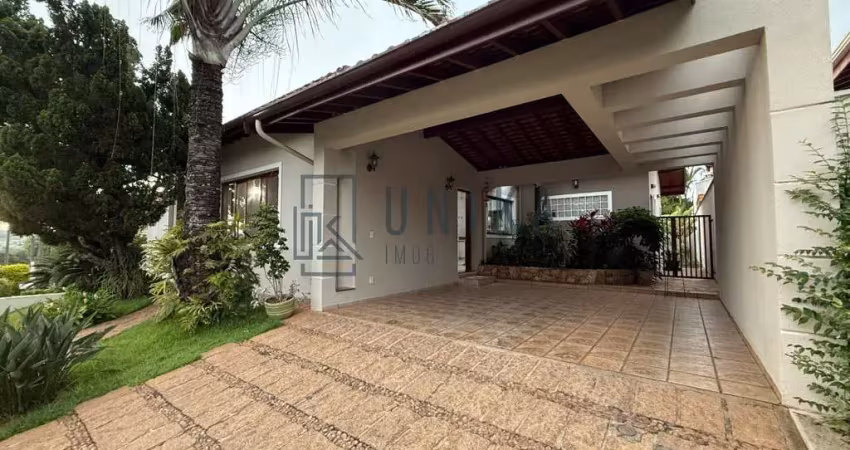 Casa em Condomínio no Estância Paraiso em Campinas-SP: 3 Quartos, 1 Suíte, 4 Banheiros, 4 Vagas de Garagem, 204m² de Área