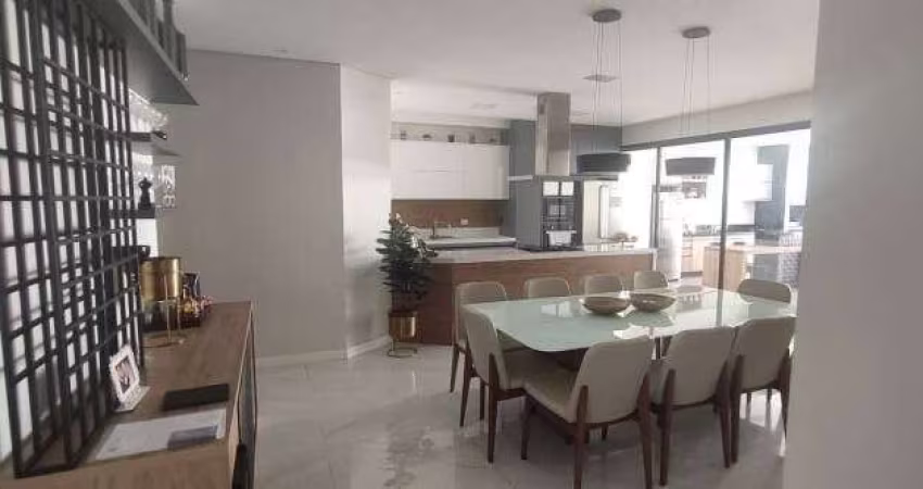 Casa à Venda em Condomínio Reserva do Paratehy Sul, São José dos Campos - SP