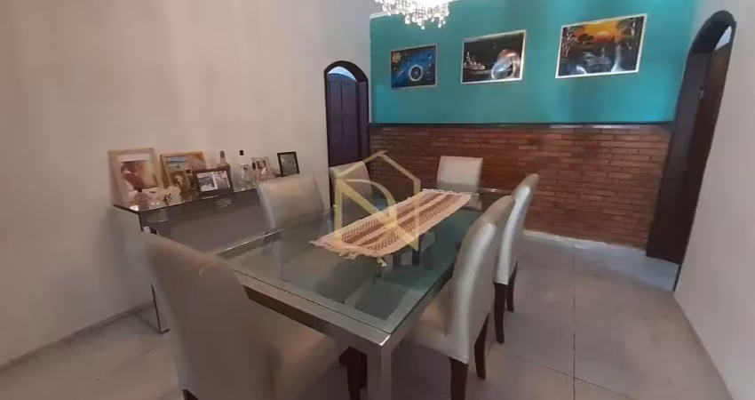 Casa sobrado - 4 dormitórios - 250m²  jardim das indústrias
