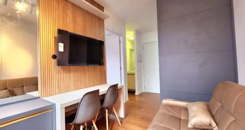 Apartamento 1 quarto com ar condicionado, muito bem mobiliado e com internet