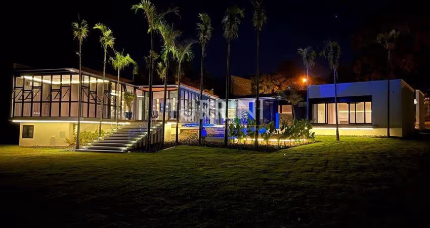 Casa térrea para venda possui 643 metros quadrados Residencial Jardim Shangri-Lá Bauru - SP