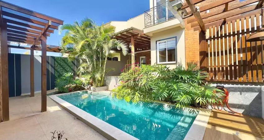 SOBRADO NO CONDOMINIO RESIDENCIAL GRAMADO II - CA701