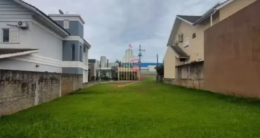 Terreno em condomínio fechado à venda na CHILE, 227, Região do Lago, Cascavel