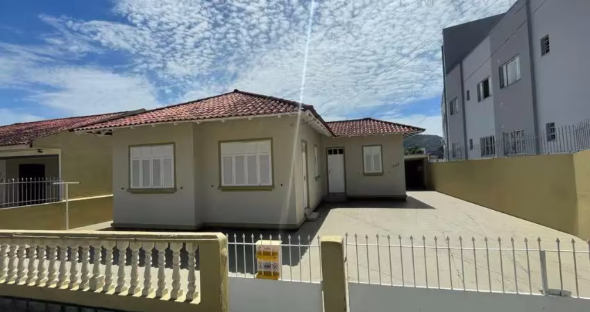 Casa com 5 quartos para alugar em Vendaval, Biguaçu 