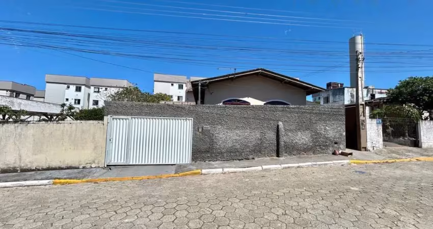 Casa com 3 quartos à venda no Bom Viver, Biguaçu 