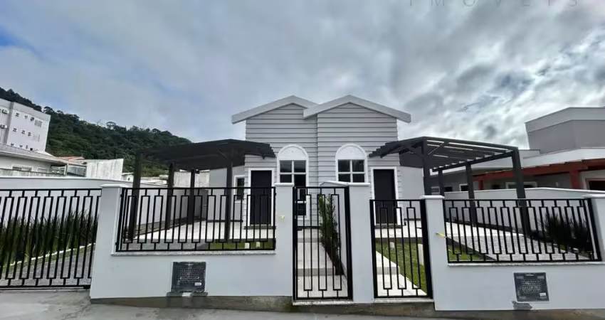 Casa com 3 quartos à venda em Fundos, Biguaçu 