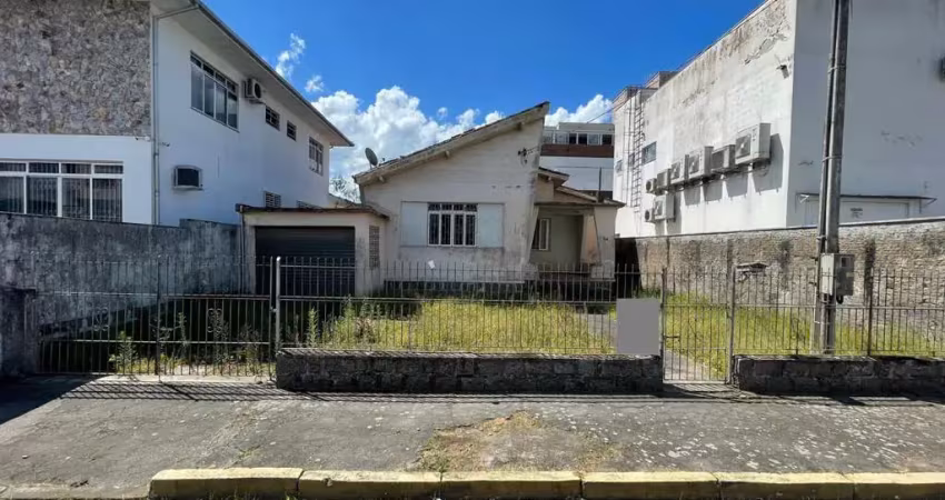 Casa no Centro  -  Biguaçu