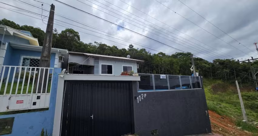 Casa em Forquilhas  -  São José