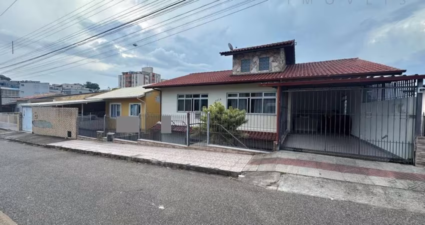 Casa no bairro Estreito  -  Florianópolis