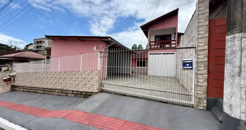 Casa no bairro Fundos  -  Biguaçu