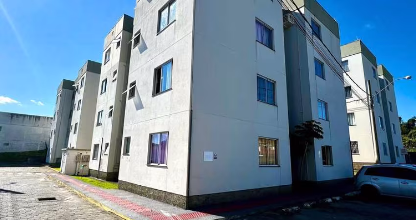 Apartamento no bairro Fundos - Biguaçu
