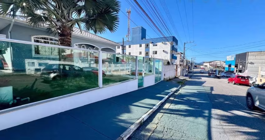 Casa no bairro Serraria  -  São José