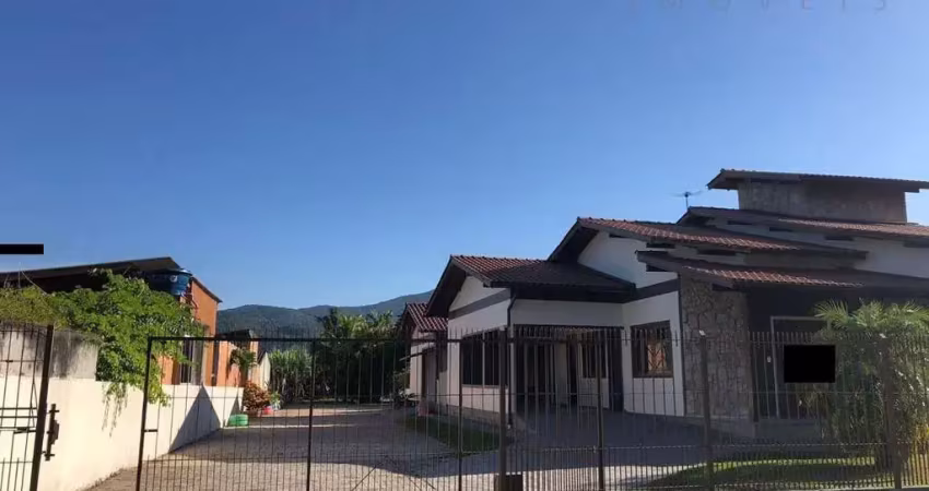 Casa com 4 quartos à venda em Rio Caveiras, Biguaçu 