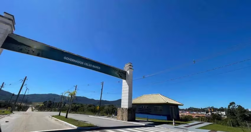 Terreno em areias de baixo  -  governador celso ramos