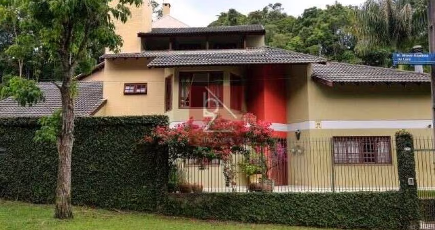 CASA  680M²  DE TERRENO E 243 M PRIVATIVO BARREIRINHA R$1.390.000,00