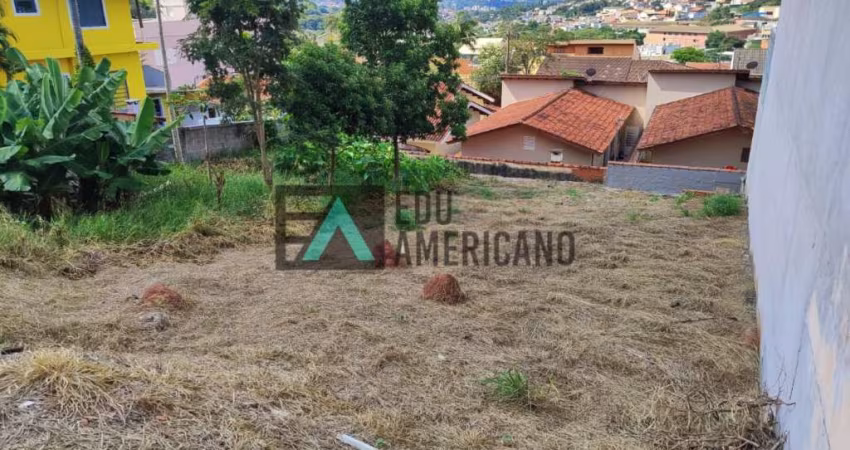 Terreno Jardim Paulista leve declive limpo, Atibaia, SP
