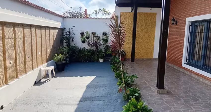 Casa para venda, baln. tropical, 3 dormitórios, 1 suíte, 3 banheiros