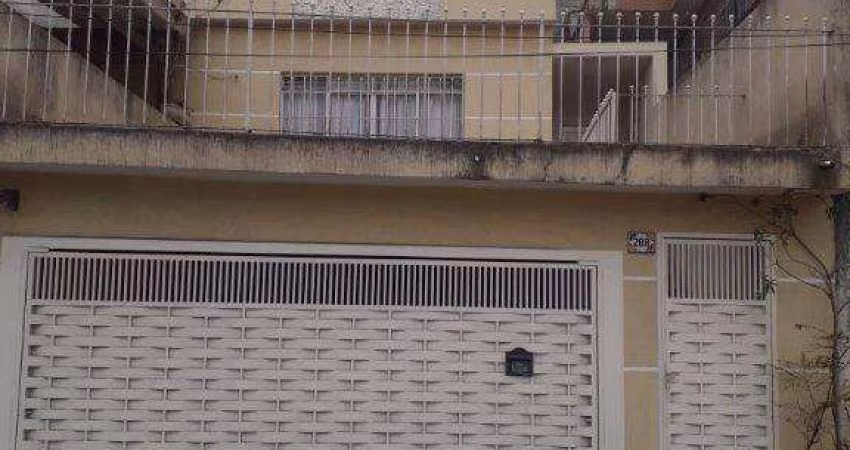 Sobrado com 2 dormitórios paticamente todo mobiliadomcom armários nos quartos, cozinha wcs e quarto de empregada 2 vagas de garagem com portão automát