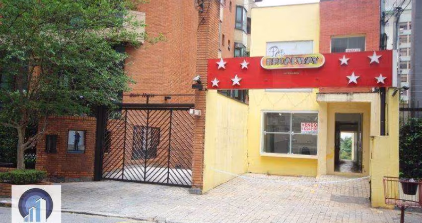 Linda casa isolada com destaque excelente para comércio ou serviços em área nobre dos Jardins.