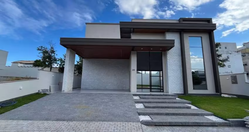 Casa em Condomínio Clube