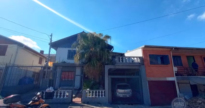 Casa à venda no bairro Pioneiro - Caxias do Sul/RS