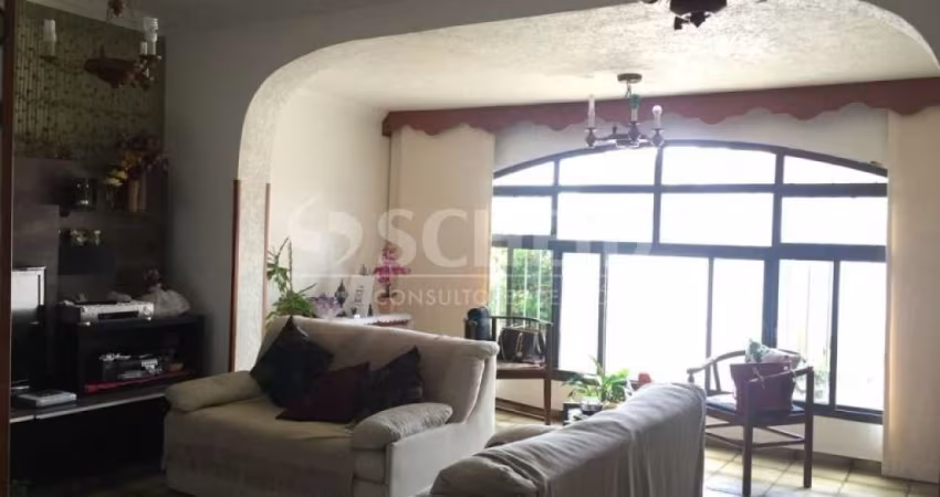 Ótima casa em local tranquilo - Reformada
