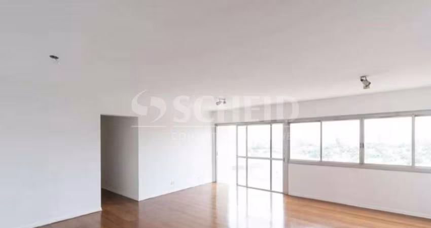 ** Apartamento com 04 dormitórios, 01 suíte, 03 banheiros e 01 vaga em 168m²!!  **