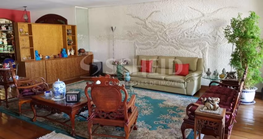 Sobrado 421m²  3 dormitórios e 3 vagas à venda na Chácara Monte Alegre