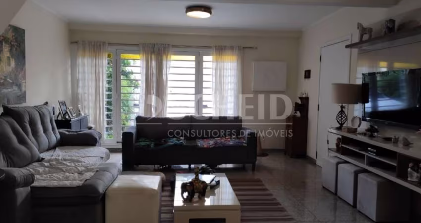 Casa de Vila fechada com portão automático no Brooklin!