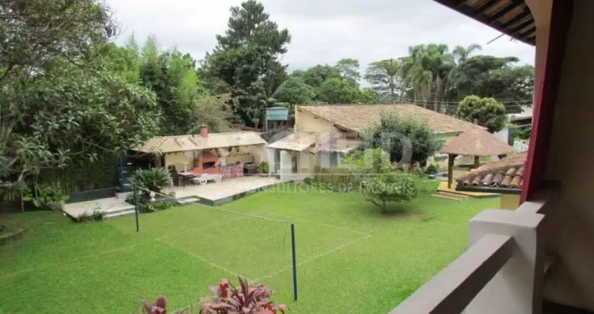 2 casas em condomínio no jd.das palmeiras, 5 salas, 5 dormitórios, semi-mobiliado  .