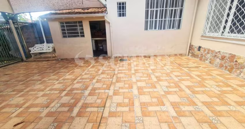 Casa térrea á venda no bairro do Brooklin- São Paulo