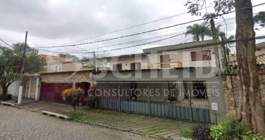 Sobrado 4 suítes 3 vagas de garagem no Alto da Boa Vista com 400 m² de terreno.