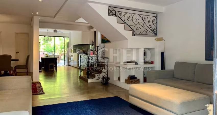 Sobrado a venda  na Vila Sônia/ Morumbi com 2 quartos suites.
