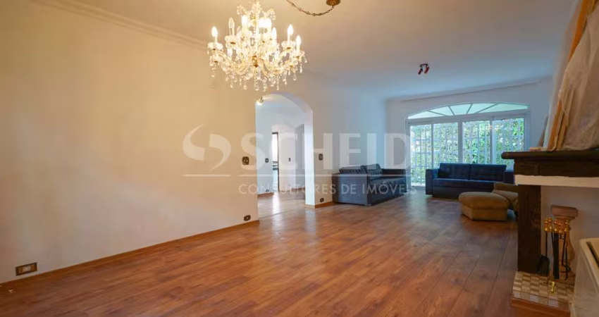 CASA BROOKLIN . -Com 4 quartos - suíte - 3 vagas - rua tranquila com segurança