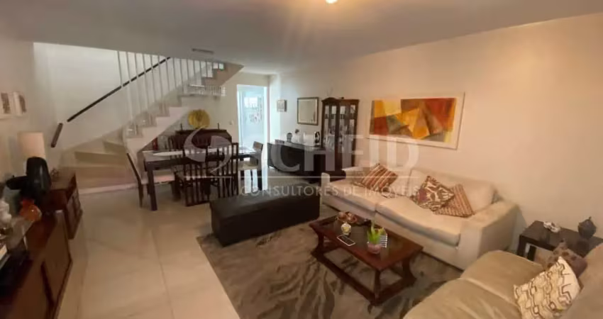 Casa venda, 03 quartos, armários embutidos, edícula com banheiro, 02 vagas!!