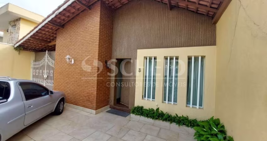 Casa  térrea à venda 4 dorm; 4 vagas Campo Grande