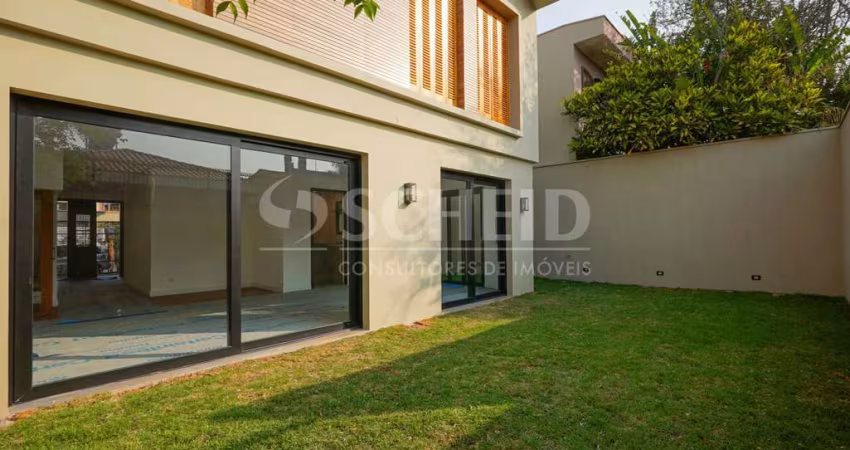 Casa de Vila nova com 4 quartos à venda no Jardim Hípico, 218,00m² total/terreno!