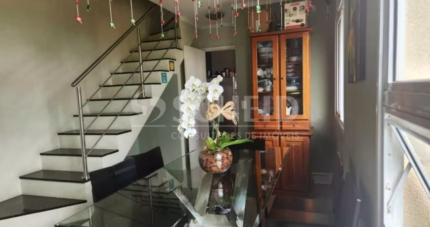 Casa em condomínio a venda, com 3 dormitórios e 2 vagas, na Vila Campo Grande.